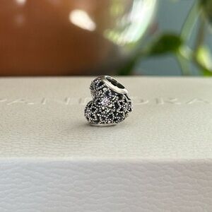 Pandora Shimmering Heart
